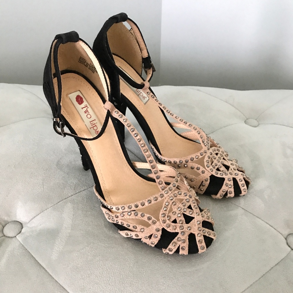 NWOT Two Lips Shameless Rhinestone Sandal